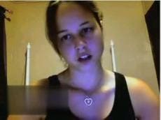 Teen masturbates using hairbrush on webcam, stickam videos 