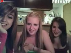 3 amazing girls flashing on Stickam, stickam videos 