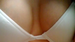 Gorgeous cutie cumming