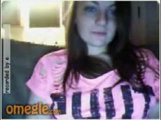 Omegle girl posing and masturbating