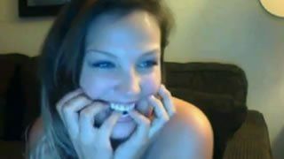 Bazoocam girl flashing